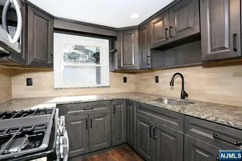 18 Etheridge Place Park Ridge NJ 07656