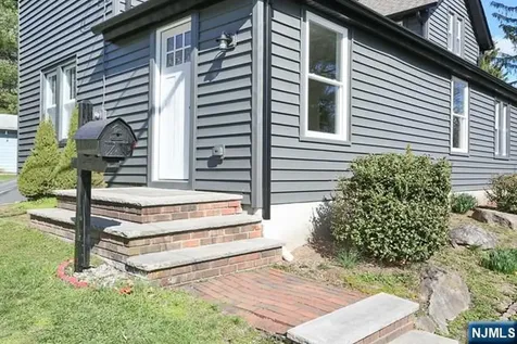 18 Etheridge Place Park Ridge NJ 07656