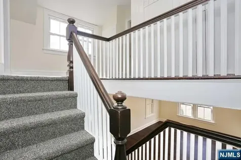 18 Etheridge Place Park Ridge NJ 07656