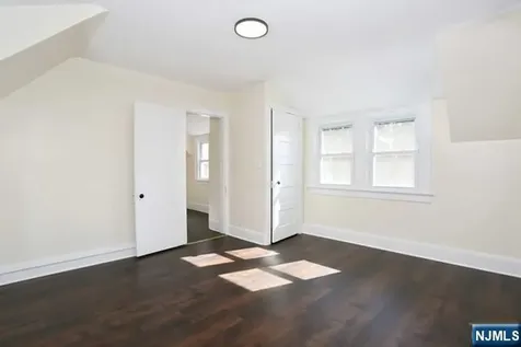 18 Etheridge Place Park Ridge NJ 07656