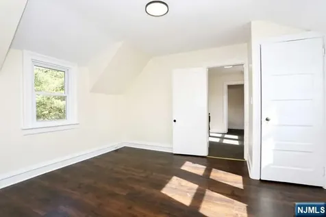 18 Etheridge Place Park Ridge NJ 07656