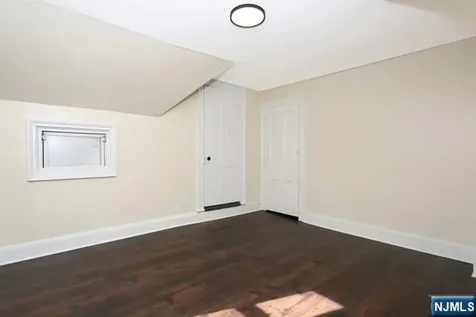 18 Etheridge Place Park Ridge NJ 07656