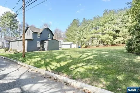 18 Etheridge Place Park Ridge NJ 07656