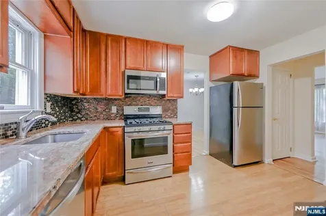 38 Pitcairn Avenue Ho-ho-kus NJ 07423