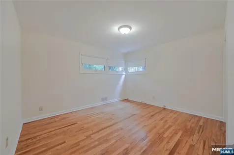 38 Pitcairn Avenue Ho-ho-kus NJ 07423