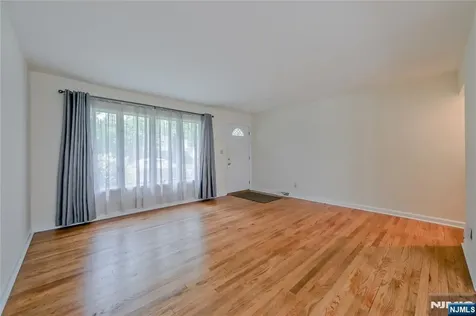 38 Pitcairn Avenue Ho-ho-kus NJ 07423