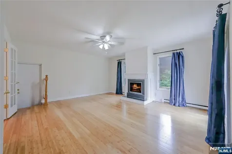 38 Pitcairn Avenue Ho-ho-kus NJ 07423