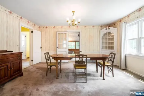 124 Central Avenue Glen Rock NJ 07452