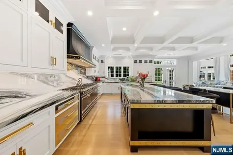 23 E Denison Drive Saddle River NJ 07458