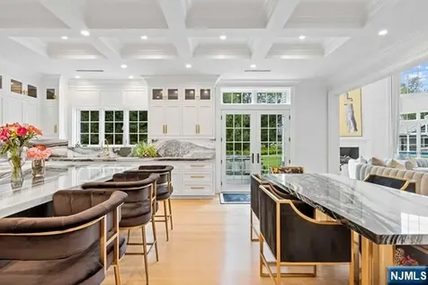 23 E Denison Drive Saddle River NJ 07458
