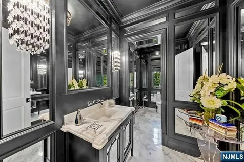 23 E Denison Drive Saddle River NJ 07458