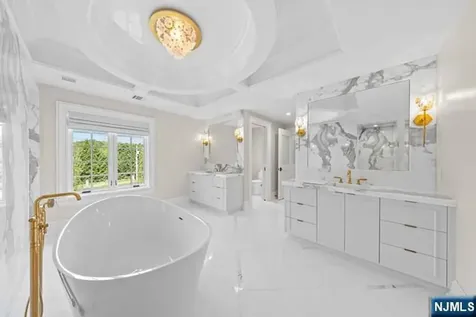 23 E Denison Drive Saddle River NJ 07458