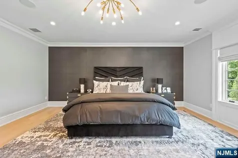 23 E Denison Drive Saddle River NJ 07458