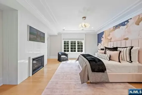 23 E Denison Drive Saddle River NJ 07458