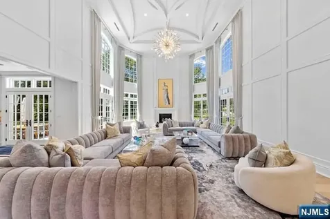 23 E Denison Drive Saddle River NJ 07458