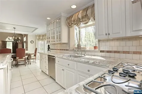 12 Hutton Drive Mahwah NJ 07430