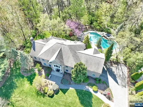 12 Hutton Drive Mahwah NJ 07430