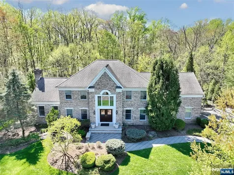 12 Hutton Drive Mahwah NJ 07430