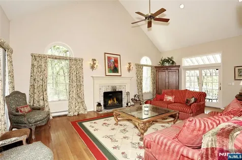 12 Hutton Drive Mahwah NJ 07430