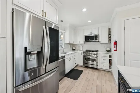 327 Congers Avenue Northvale NJ 07647