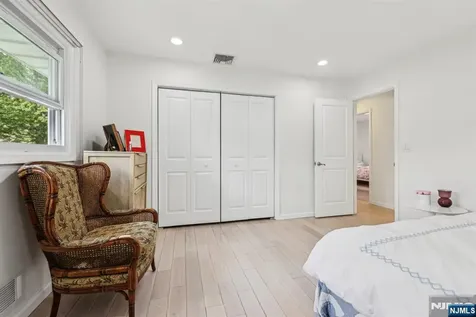 327 Congers Avenue Northvale NJ 07647