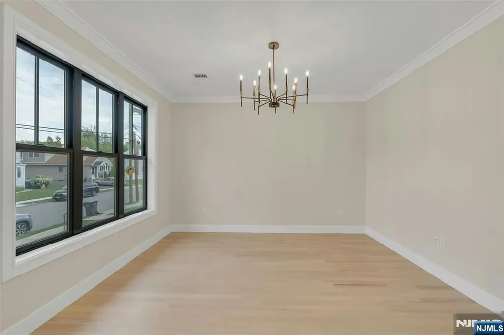 22 N Glenwood Drive Bergenfield NJ 07621