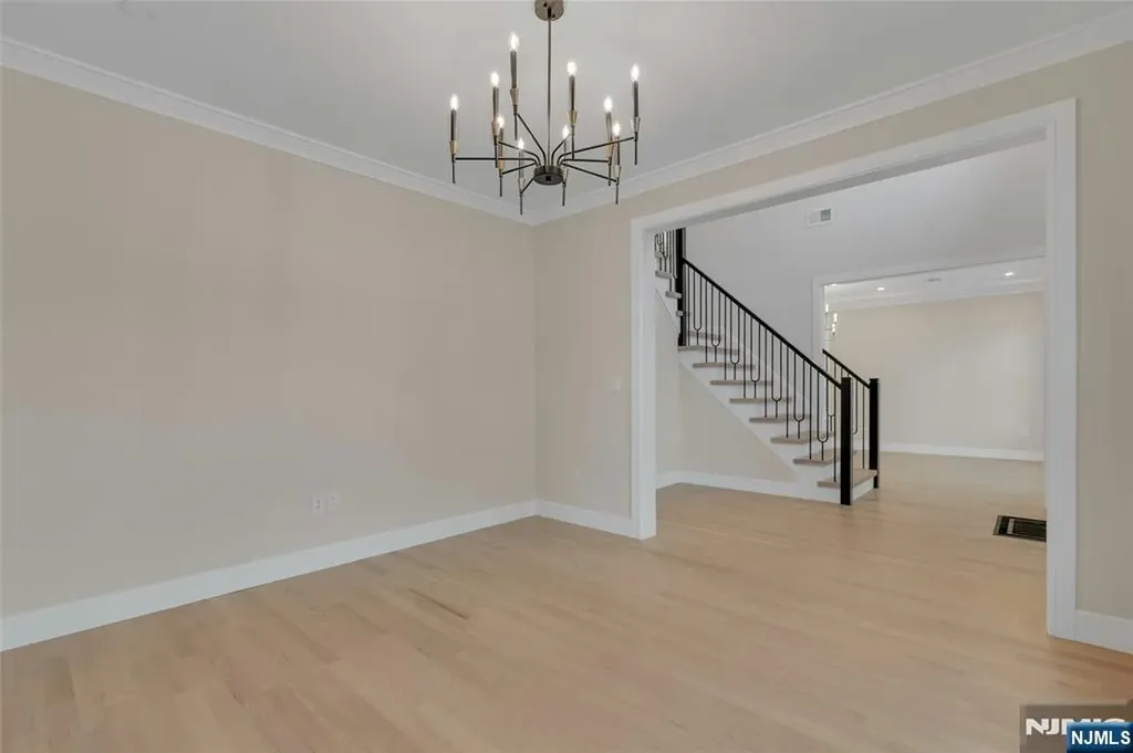 22 N Glenwood Drive Bergenfield NJ 07621