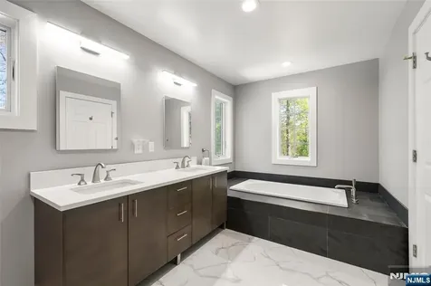22 Meadow Street Demarest NJ 07627