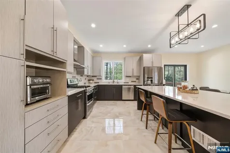 22 Meadow Street Demarest NJ 07627