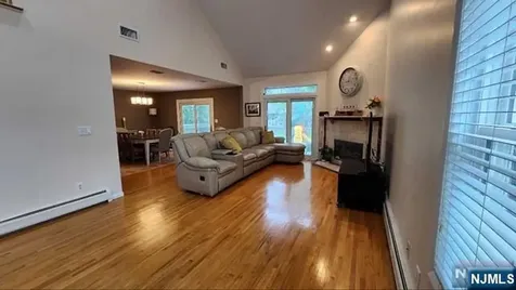 274 Rockland Avenue Norwood NJ 07648