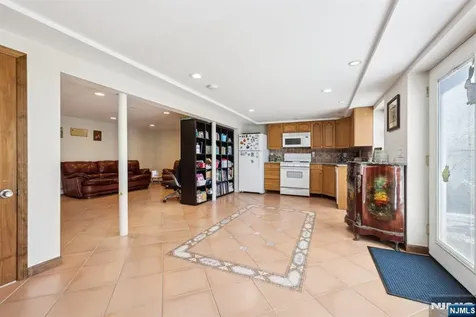 230 Salomone Avenue Woodland Park NJ 07424