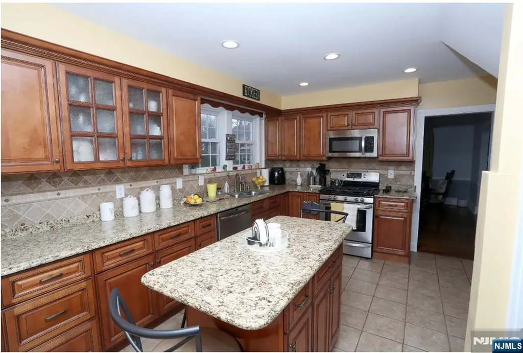 144 Wilbur Road Bergenfield NJ 07621