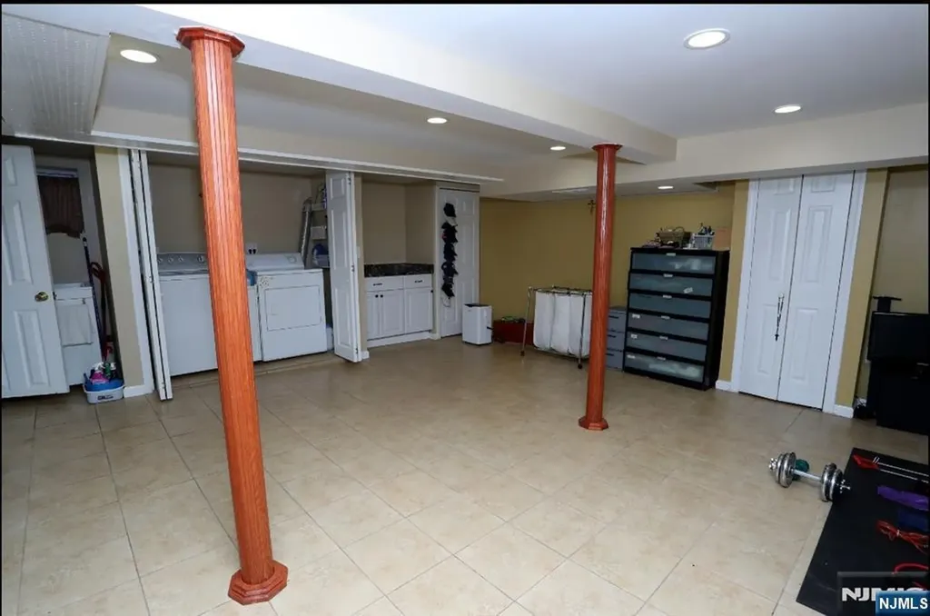 144 Wilbur Road Bergenfield NJ 07621