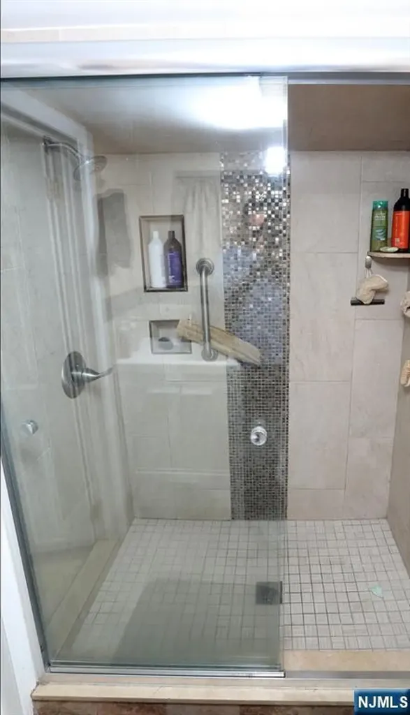 144 Wilbur Road Bergenfield NJ 07621