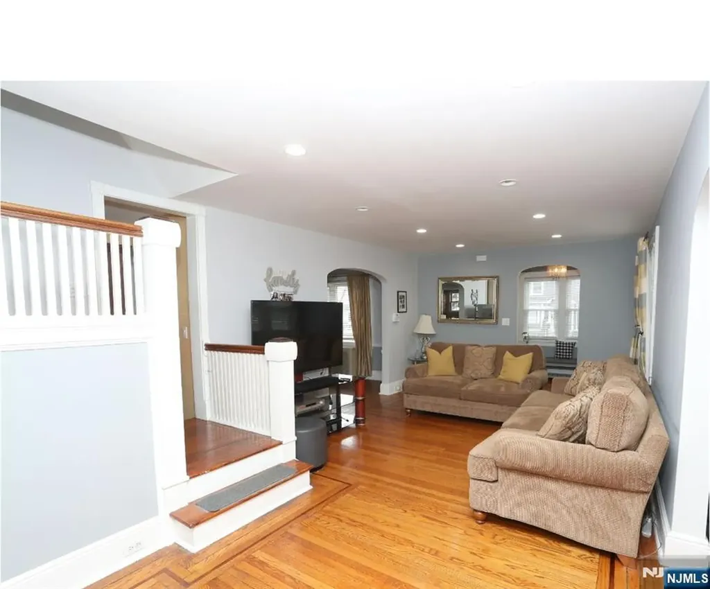 144 Wilbur Road Bergenfield NJ 07621