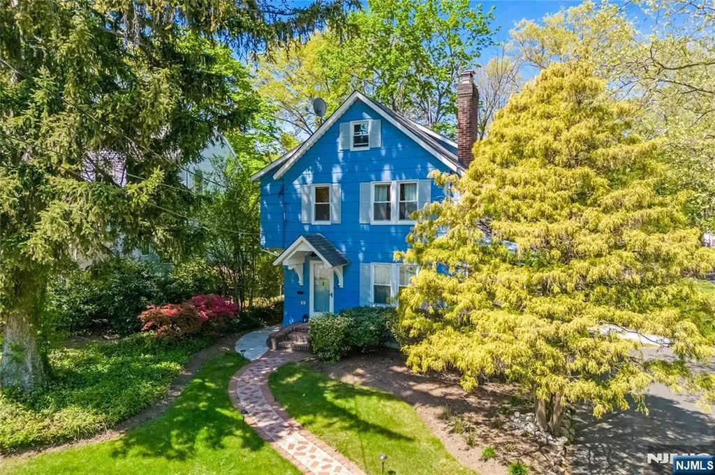 52 7th Avenue Westwood NJ 07675