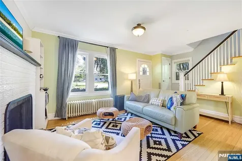 52 7th Avenue Westwood NJ 07675