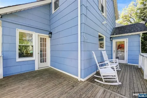 52 7th Avenue Westwood NJ 07675