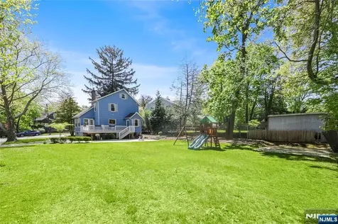 52 7th Avenue Westwood NJ 07675