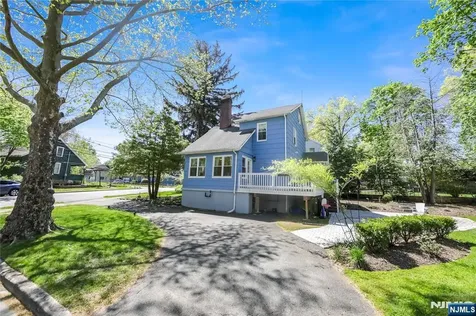 52 7th Avenue Westwood NJ 07675