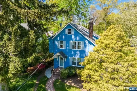 52 7th Avenue Westwood NJ 07675
