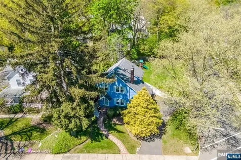 52 7th Avenue Westwood NJ 07675