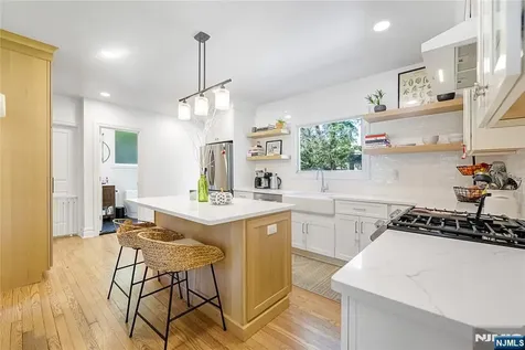 52 7th Avenue Westwood NJ 07675