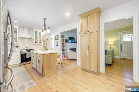 52 7th Avenue Westwood NJ 07675