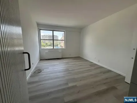 2077 Center Avenue Fort Lee NJ 07024