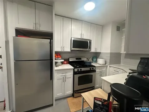 2077 Center Avenue Fort Lee NJ 07024
