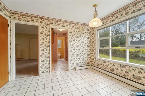 37 Vermont Drive Paramus NJ 07652