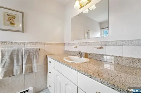 37 Vermont Drive Paramus NJ 07652
