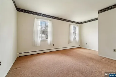 37 Vermont Drive Paramus NJ 07652
