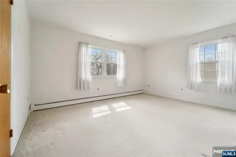 37 Vermont Drive Paramus NJ 07652